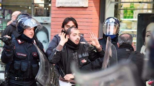 Contestato a Napoli, Salvini: grave comportamento di De Magistris