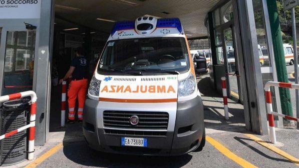 Cagliari, lite a scuola: 16enne accoltella un compagno di classe
