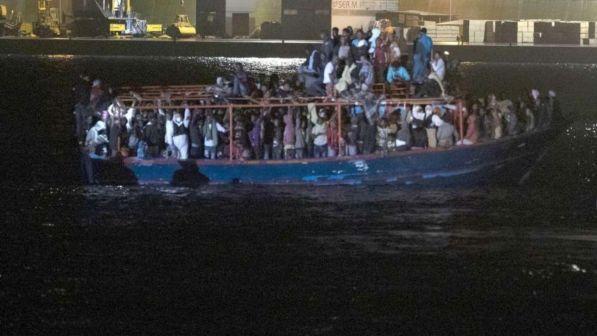 Migranti, la Marina libica soccorre 150 persone su due barconi