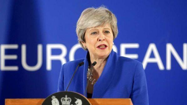 Brexit, l'ipotesi di dimissioni di Theresa May slitta a venerdì