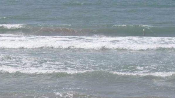Lecce, portato al largo dalle onde: disperso in mare 19enne