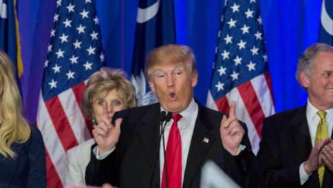 Chicago, Donald Trump costretto ad annullare il suo comizio