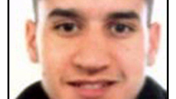 Attacco a Barcellona, in fuga in Francia il killer della Rambla