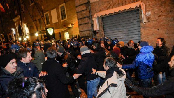 Macerata, oggi manifestazione contro fascismo e razzismo