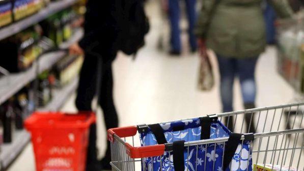 Commercio, Istat: vendite ad aprile -0,7%, sull'anno -4,6%