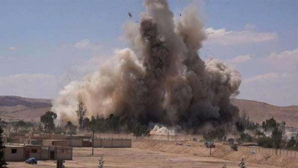 Siria, Ong: 43 morti nei raid della coalizione Usa contro l'Isis