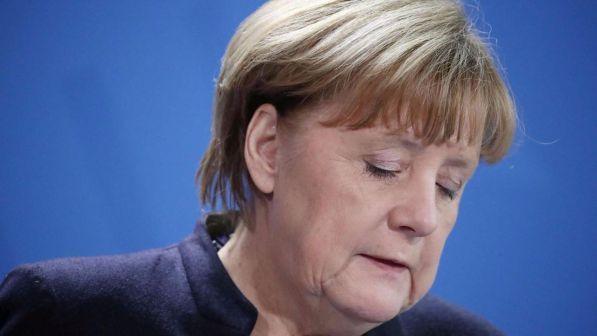 Attacco Spagna, Merkel: il terrore non vincerà, non cambieremo vita