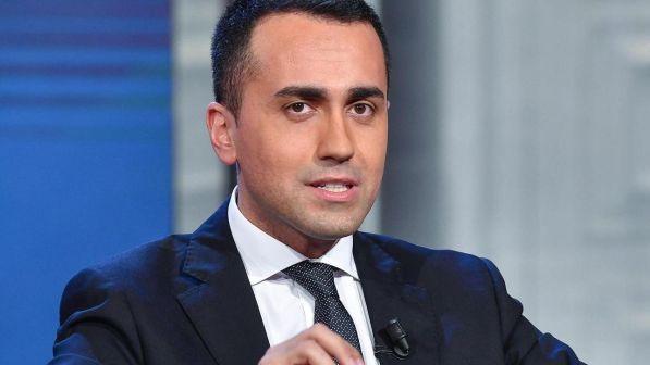 Migranti,Di Maio: se apriamo porti alla Lifeline poi la sequestriamo