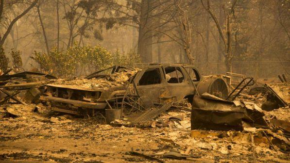 California, sale a nove il bilancio dei morti nei roghi
