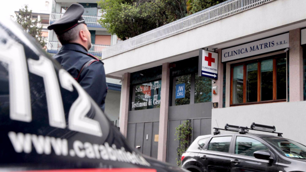 Espianto ovuli, Antinori: "L'infermiera che mi accusa è dell'Isis"
