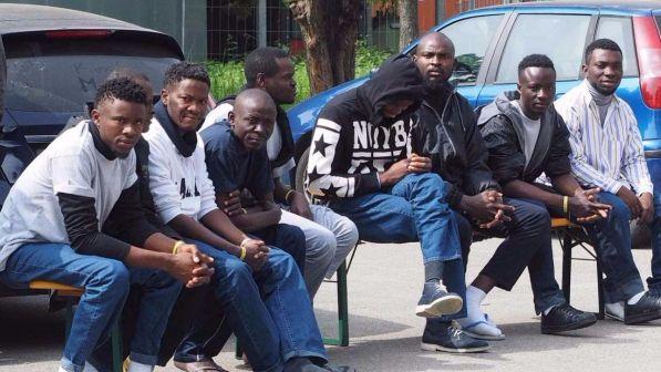 Migranti, lucravano su accoglienza: 5 arresti a Benevento