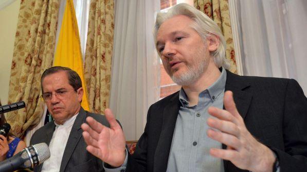 Londra, Assange rigetta accordo per lasciare ambasciata Ecuador