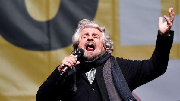M5s, Grillo: sfiduciare Di Maio se perde? Importa non perderci | Salvini? Lo manderei a calci a lavorare al Viminale
