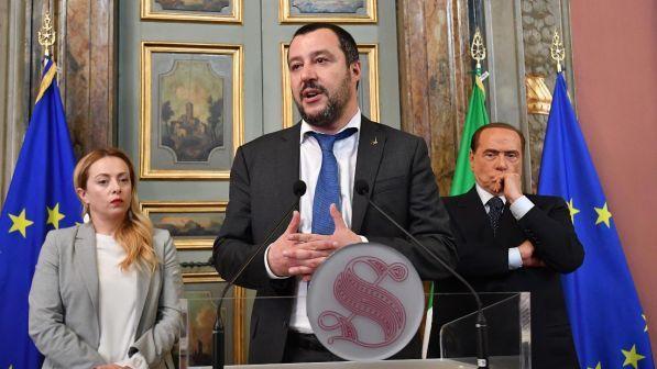 Salvini a Di Maio: "Governo si fa con tutto il centrodestra"