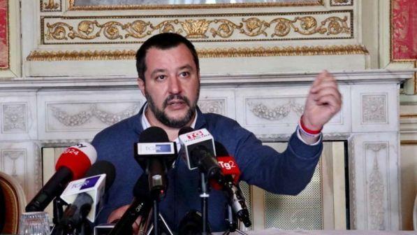 Salvini: "Conti aperti con la Francia, da anni ospita terroristi"