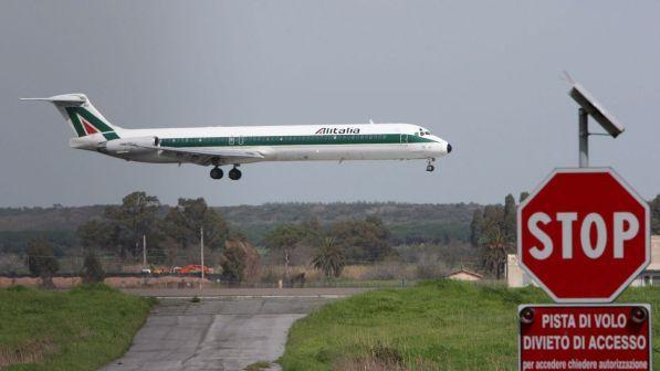 Genova, aereo sversa 80 tonnellate carburante in mare ma la chiazza di cherosene non si trova