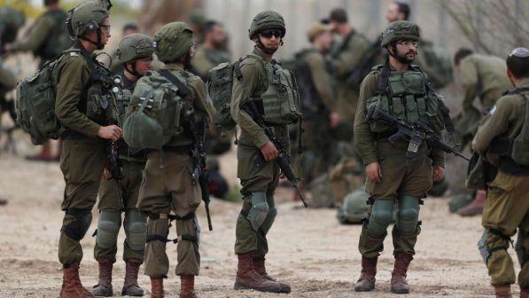 Striscia Gaza, militari israeliani uccidono 3 palestinesi al confine