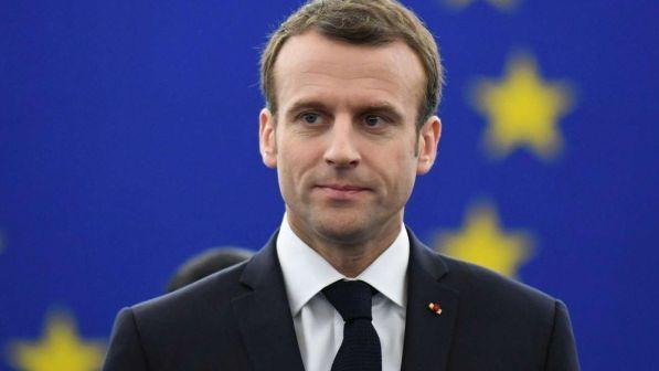 La popolarità di Macron continua a scendere: al 25%, record minimo