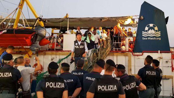 Sea Watch, Viminale: nessun problema di salute per i 41 migranti