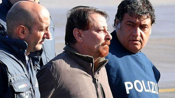 Battisti interrogato: "Ero in Bolivia per il progetto di un libro"