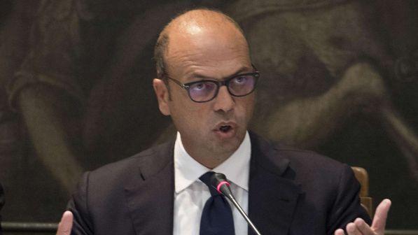 Alfano: "L'Austria ha deciso di fermare la legge sui consolati"