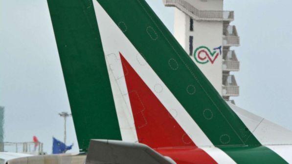 Atlantia: "Abbiamo tanti fronti aperti, Alitalia troppo complessa"