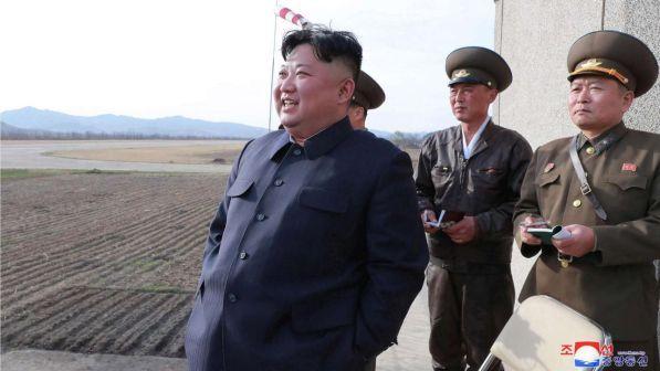 Corea del Nord: "Kim guida manovre d'attacco a lungo raggio"