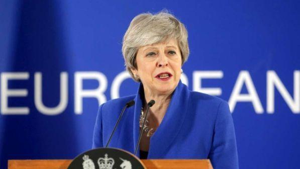 Brexit, May: "Uscire dall'Ue con un accordo è l'unica via"
