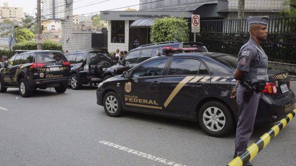 Brasile, 16 milioni di dollari in valigie: arrestato ex ministro