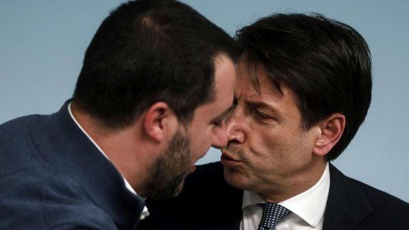 Salvini: "Conte vuole sbarco di alcuni migranti, non capisco perché"