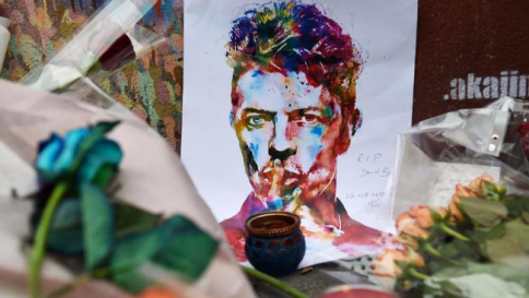 David Bowie, la famiglia ha deciso di seppelire il Duca Bianco a New York