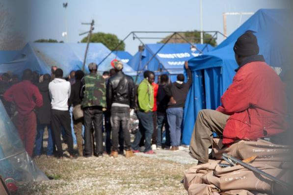 L'allarme dei medici: "Morti 1500 braccianti migranti in Italia negli ultimi 6 anni"