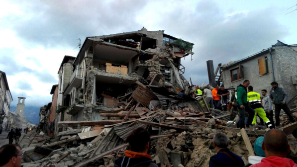 Terremoto, primi feriti da Amatrice giunti all'ospedale de L'Aquila
