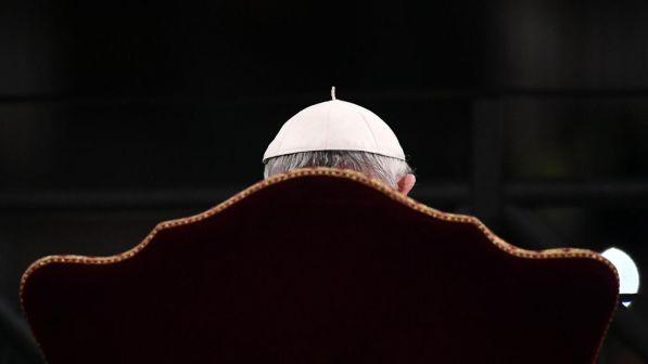 Scandalo pedofilia in Cile, Papa accetta dimissioni di tre vescovi