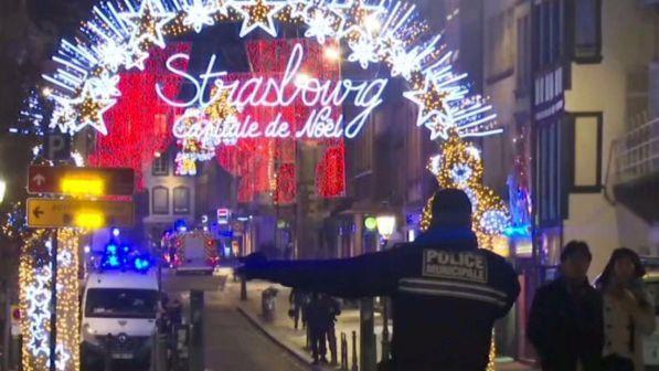 Strasburgo, Francia alza livello a emergenza attentato