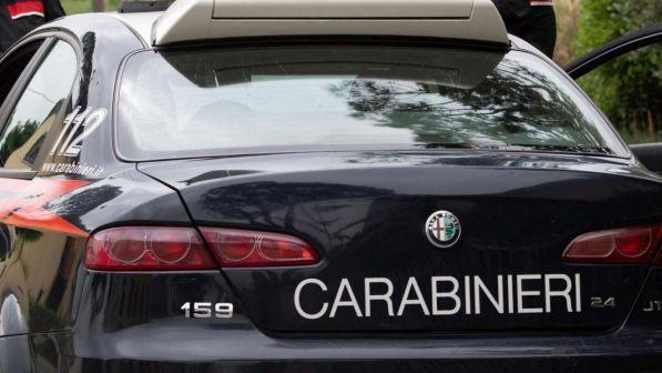 Napoli, 52enne sequestra l'ex e la riduce in fin di vita: arrestato