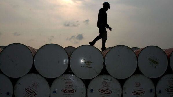 Iran: "Irrealizzabile sogno Usa di azzerare l'export del petrolio"