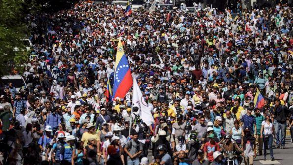 Venezuela, elezioni presidenziali il prossimo 22 aprile