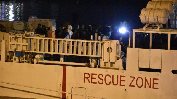 Migranti, Unhcr: "Sulla Diciotti persone vittime di torture e abusi" | Salvini: "Ue non mantiene patti su accoglienza"