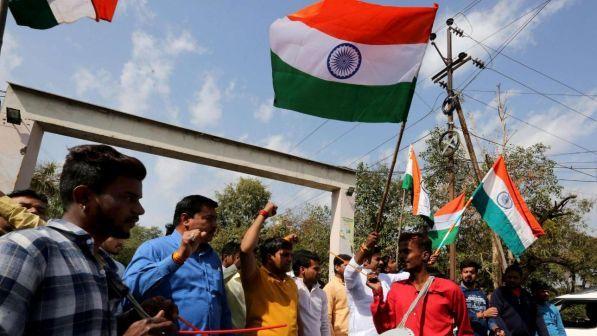 India, rapporto gruppo civico: il 43% dei deputati è sotto indagine