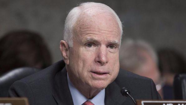 Usa, grave il senatore McCain: ha un tumore al cervello