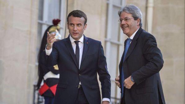 Migranti, Gentiloni: "Impegno sia europeo, non solo di qualcuno"