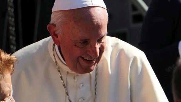 Papa in Lettonia: "Vita abbia il primato sull'economia"