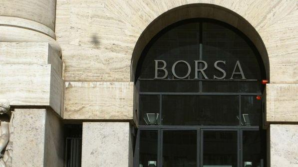 Borsa, Piazza Affari chiude in calo: Ftse Mib -0,52%