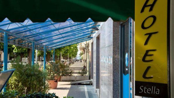 Follonica, sparatoria dopo una lite tra vicini:un morto e due feriti