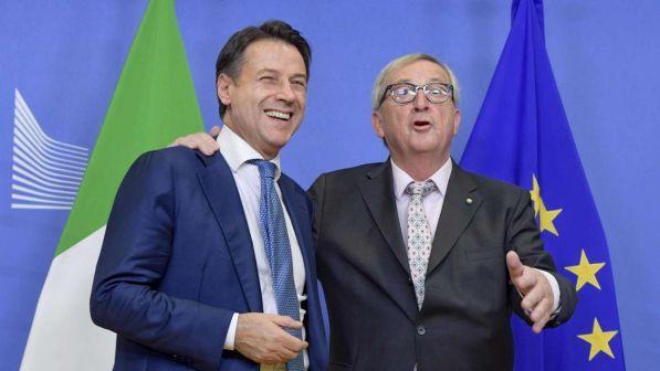 Manovra, Juncker:"Non siamo in guerra con l'Italia, atmosfera buona"