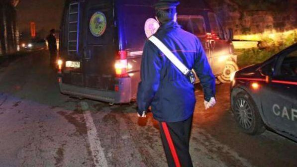Accoltellato sotto casa nel Lecchese, 40enne gravissimo