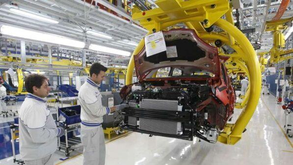 Lavoro, record di "stakanovisti" in Italia e in Grecia