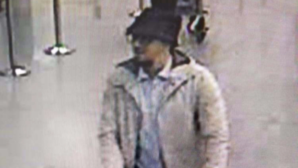 Attacchi Bruxelles, Abrini ammette: "Sono io l'uomo col cappello"