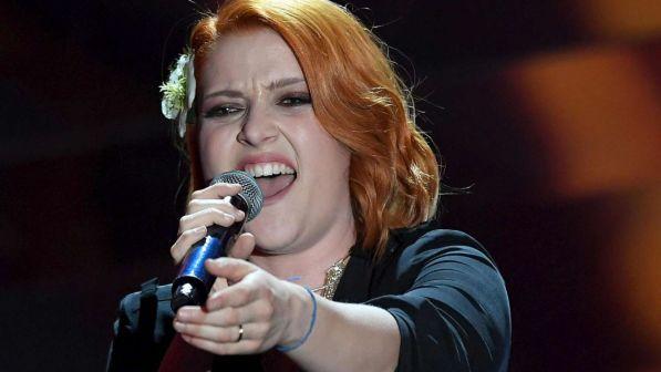 Sanremo 2018: Noemi "insulta" security, denunciata per oltraggio
